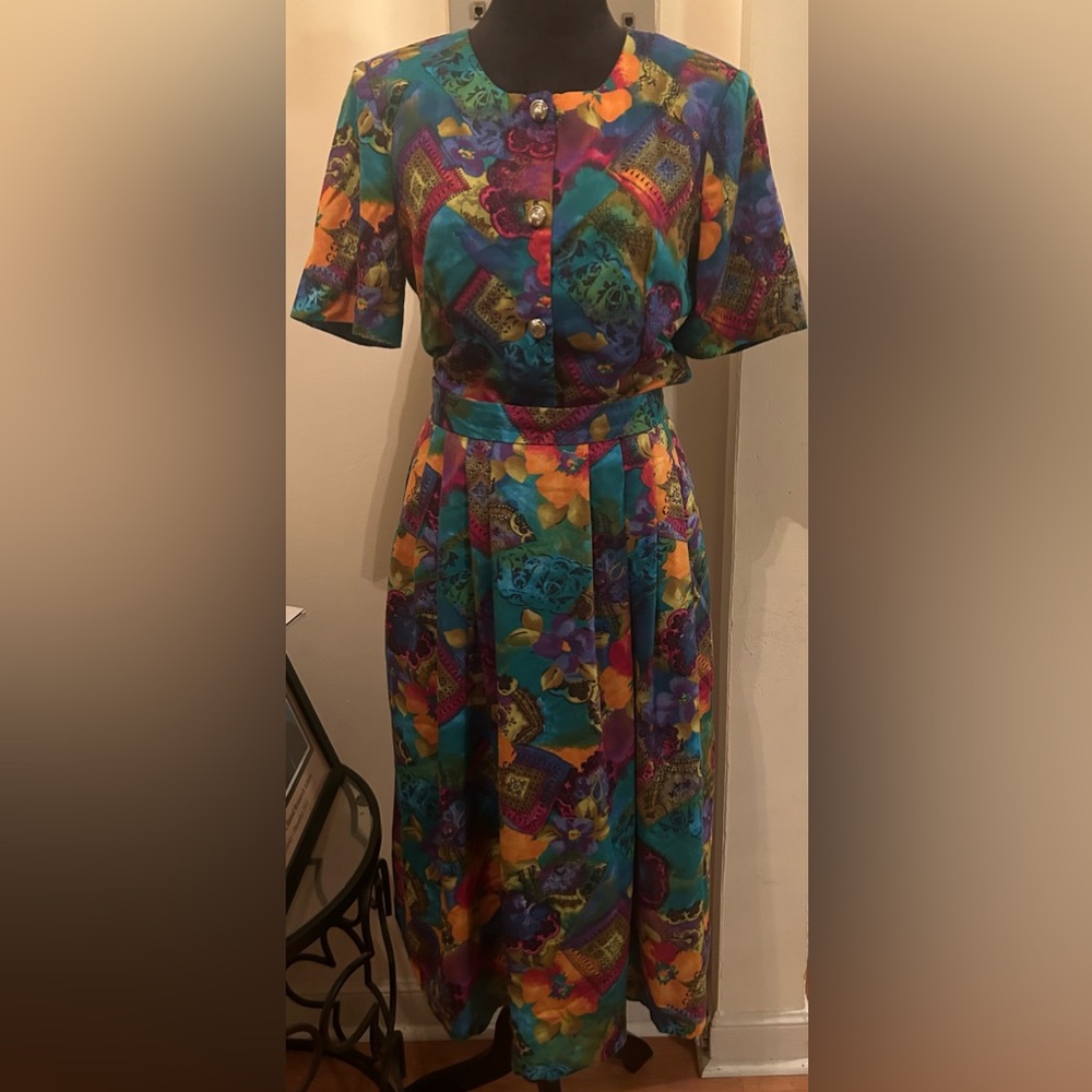 Multi-color Patterned Vintage Worthington Two-Piece Skirt Suit